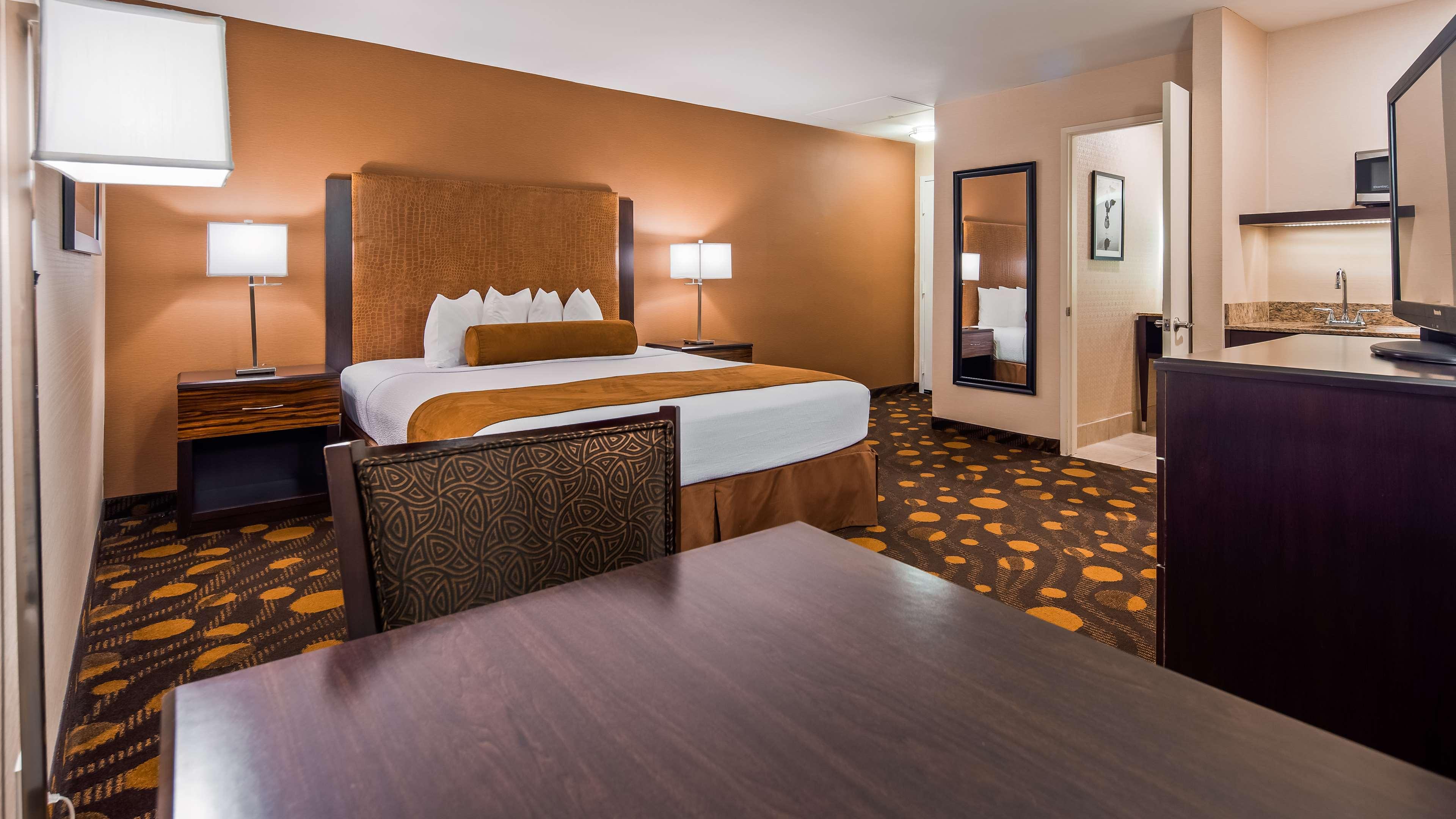 Best Western Plus Suites Hotel Coronado Island Экстерьер фото