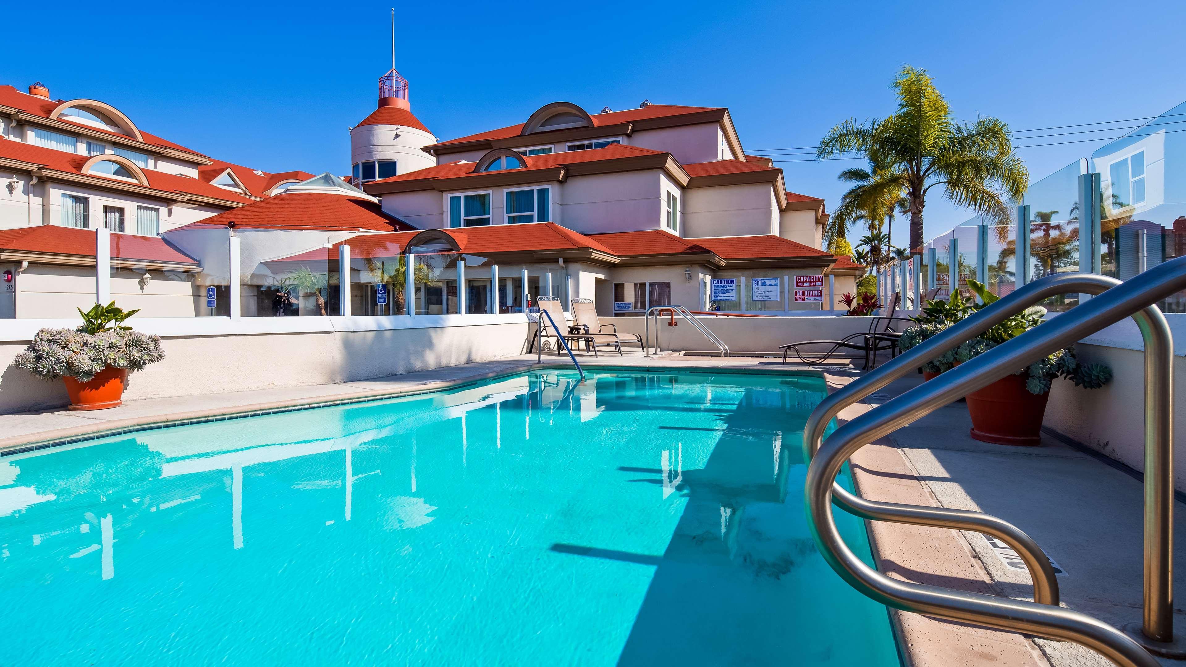 Best Western Plus Suites Hotel Coronado Island Сан-Диего Экстерьер фото