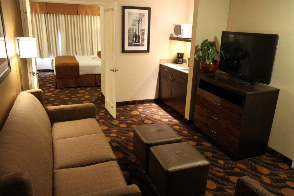 Best Western Plus Suites Hotel Coronado Island Экстерьер фото